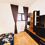 Old Town Oasis - Ap 4 Bucharest